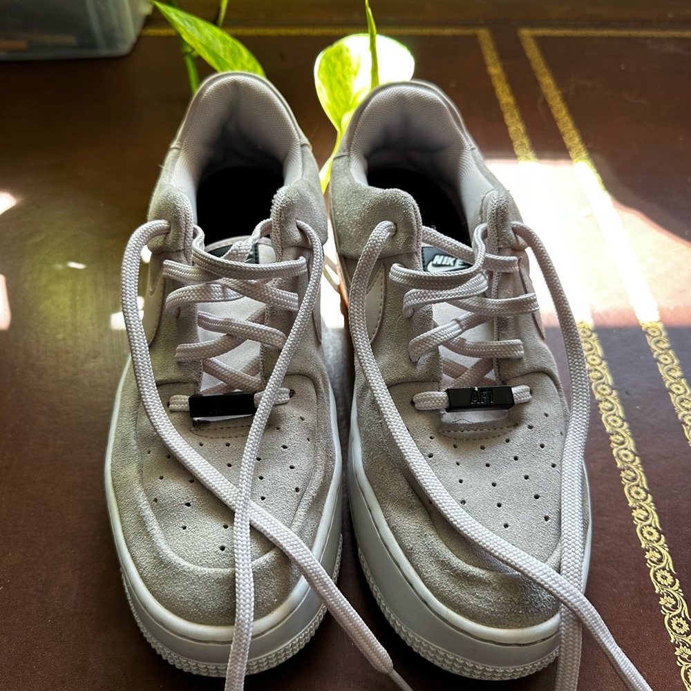 Pink Nike Air Force one